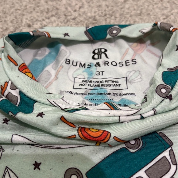 Bums & Roses Pajama Set - Picture 3 of 4